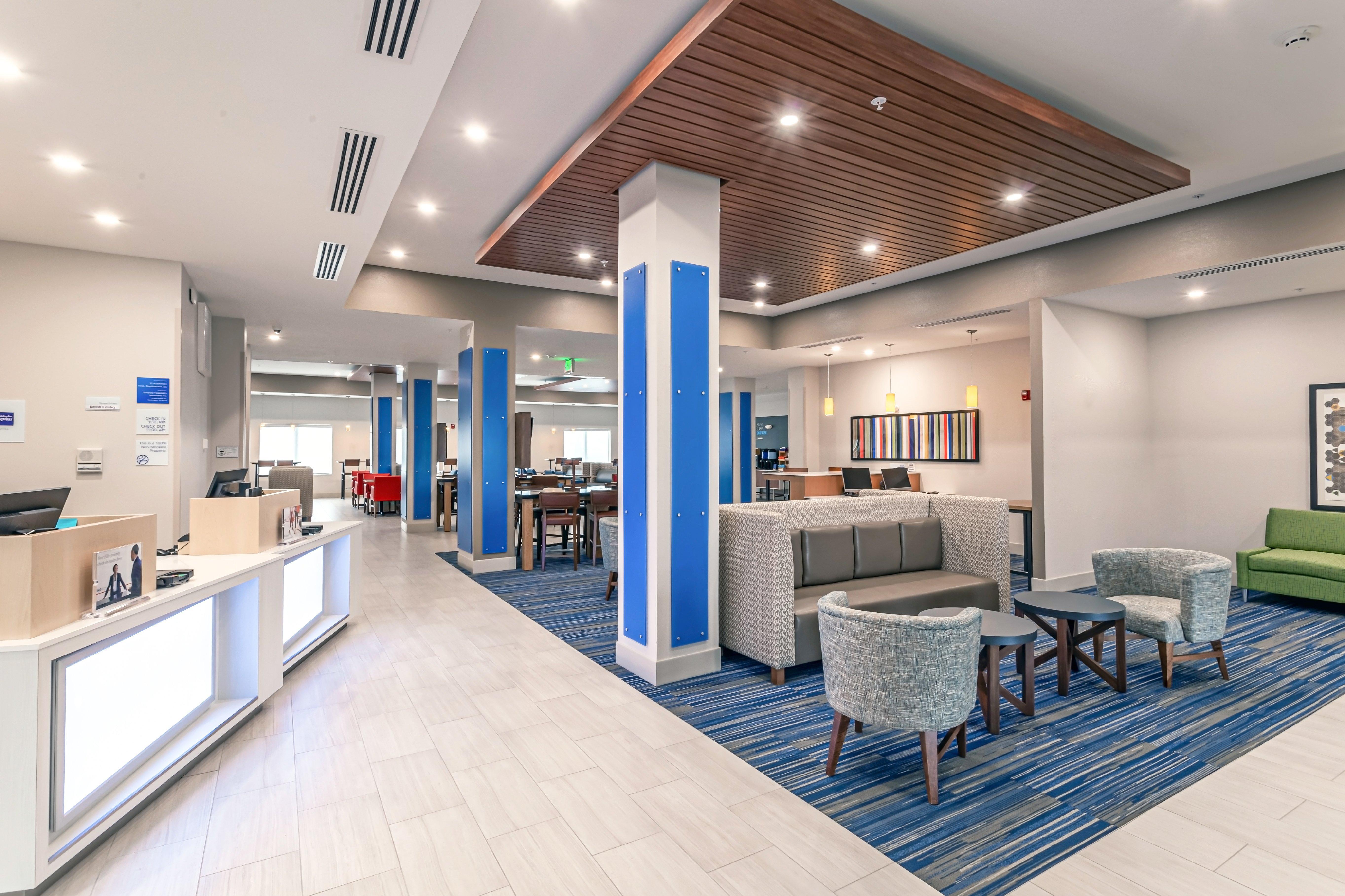 Holiday Inn Express & Suites - Columbus - Worthington By Ihg Экстерьер фото