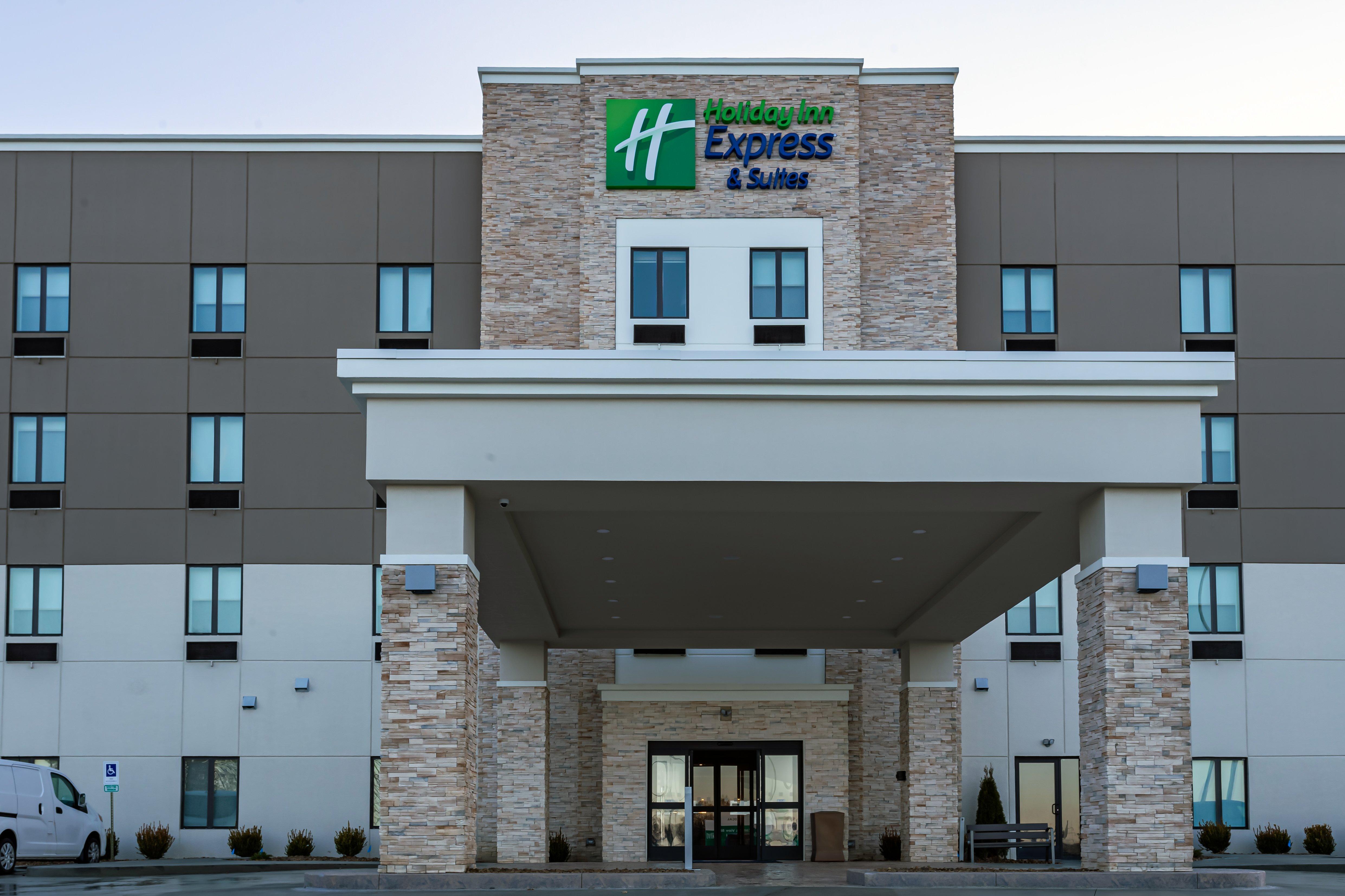 Holiday Inn Express & Suites - Columbus - Worthington By Ihg Экстерьер фото