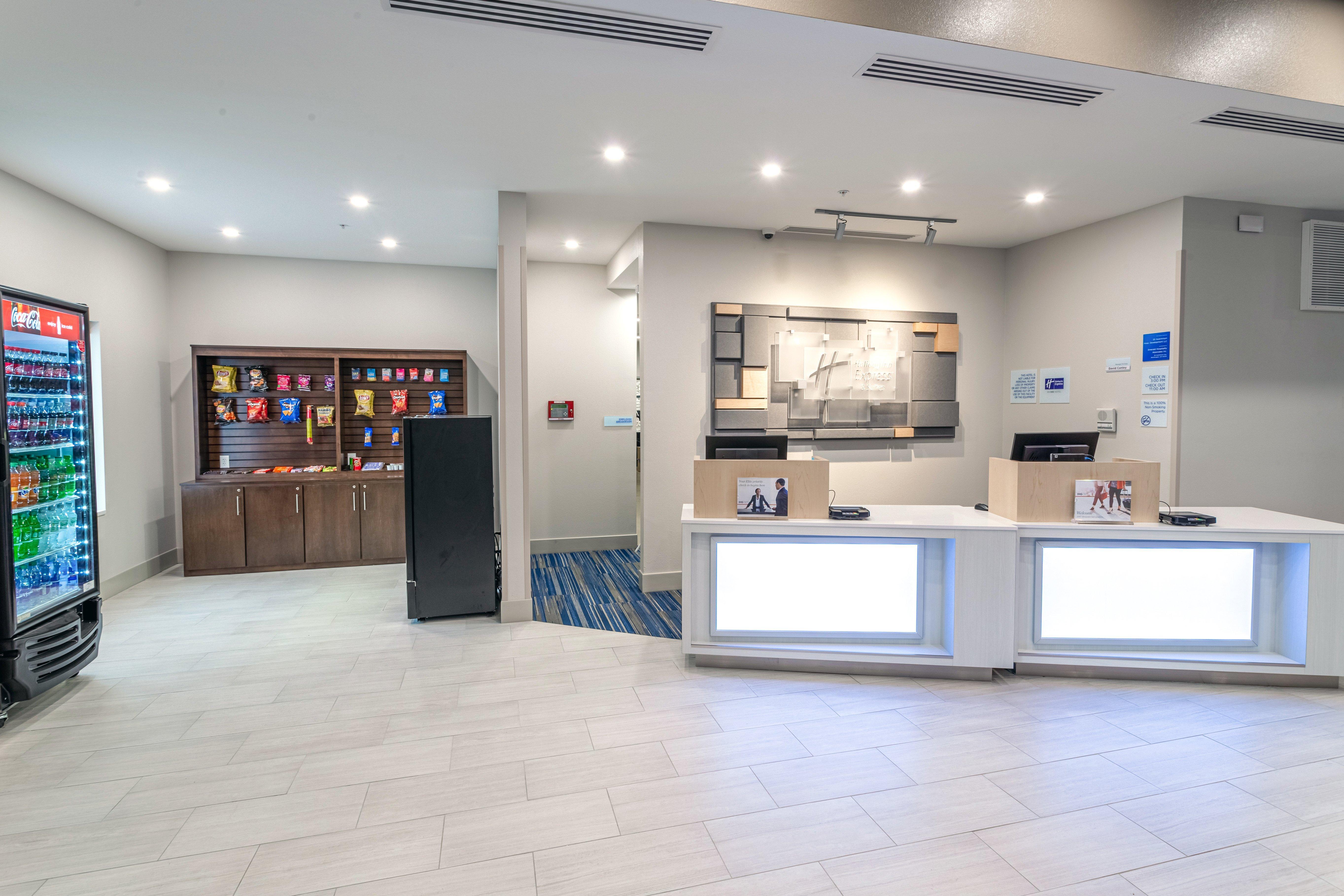 Holiday Inn Express & Suites - Columbus - Worthington By Ihg Экстерьер фото