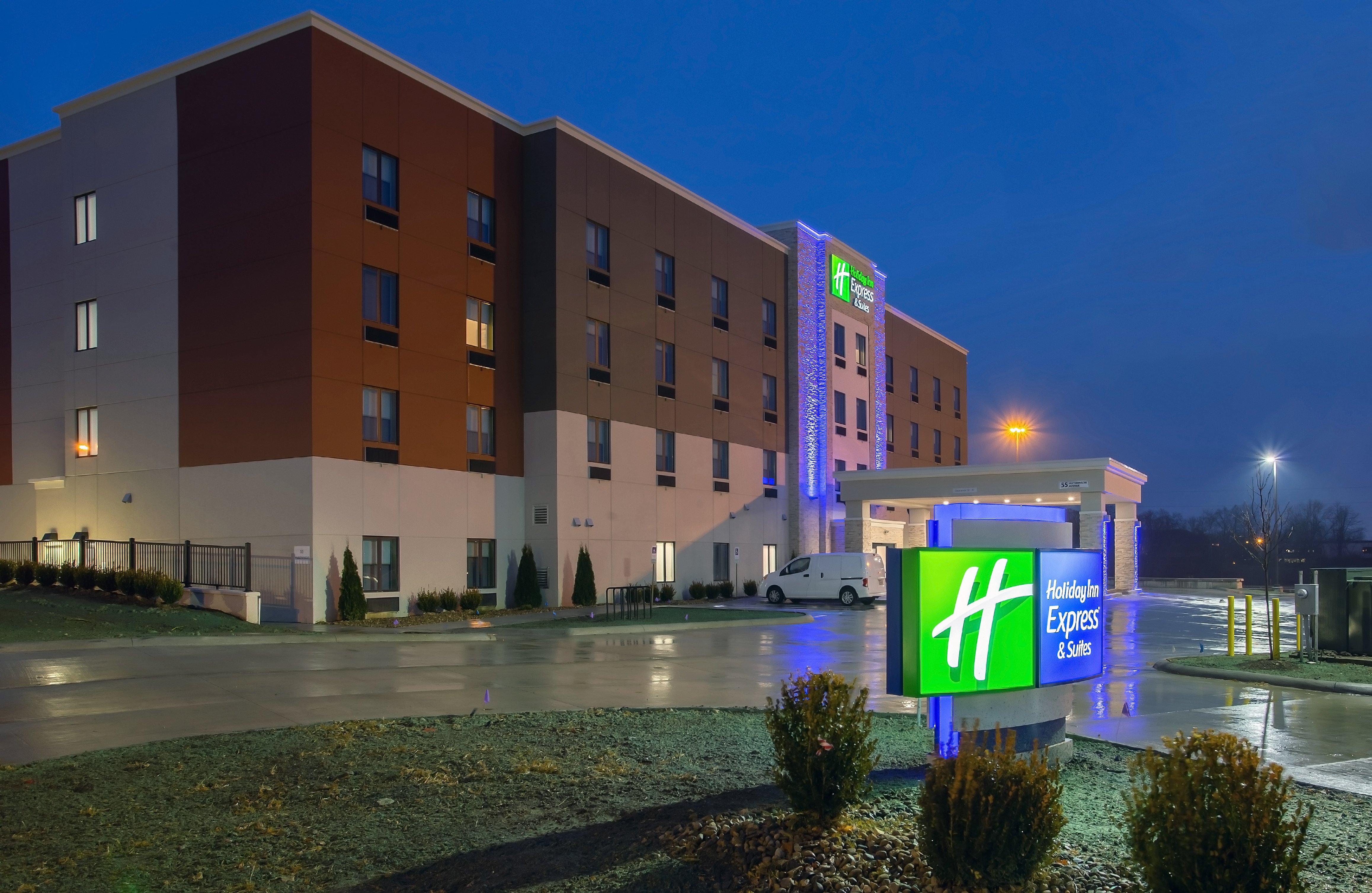 Holiday Inn Express & Suites - Columbus - Worthington By Ihg Экстерьер фото
